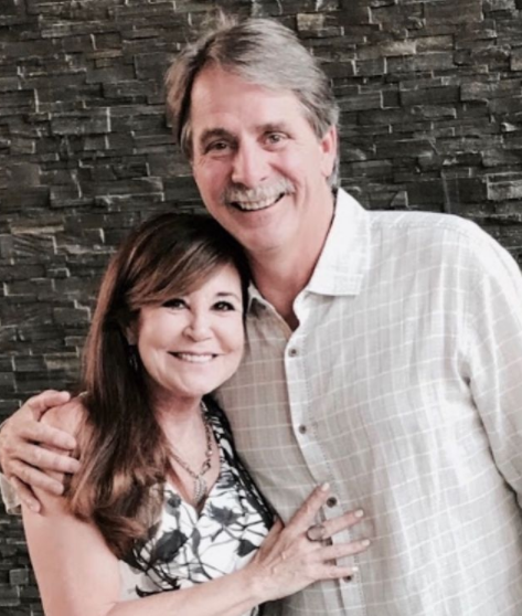 Juliane Foxworthy Net Worth, Bio, Wiki, Family, Assets, Husband, Kids