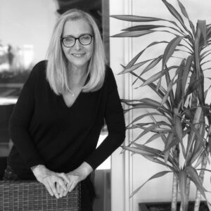 Lisa Kudrow Bio, Wiki, Age, Family, Career, Net Worth, and Social Life